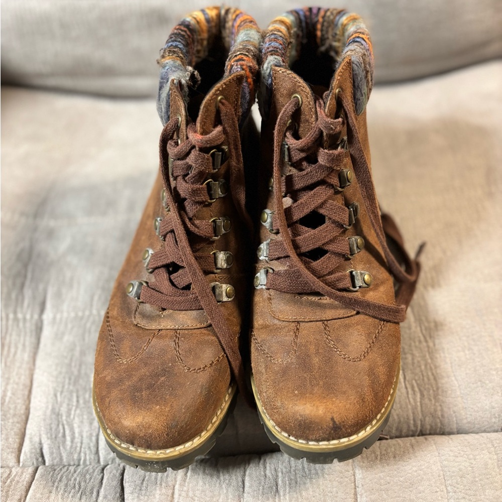 Brown Ankle Boots with Knit Cuff